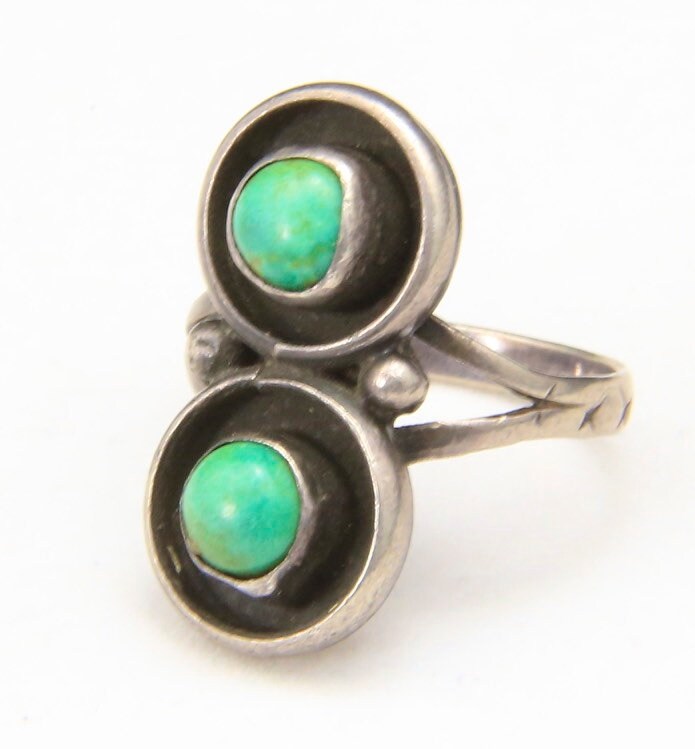 Vintage Sterling Silber & Doppel Grün Türkis Runde Shadowbox Ring Größe 6, 75 von HouseofVintageOnline