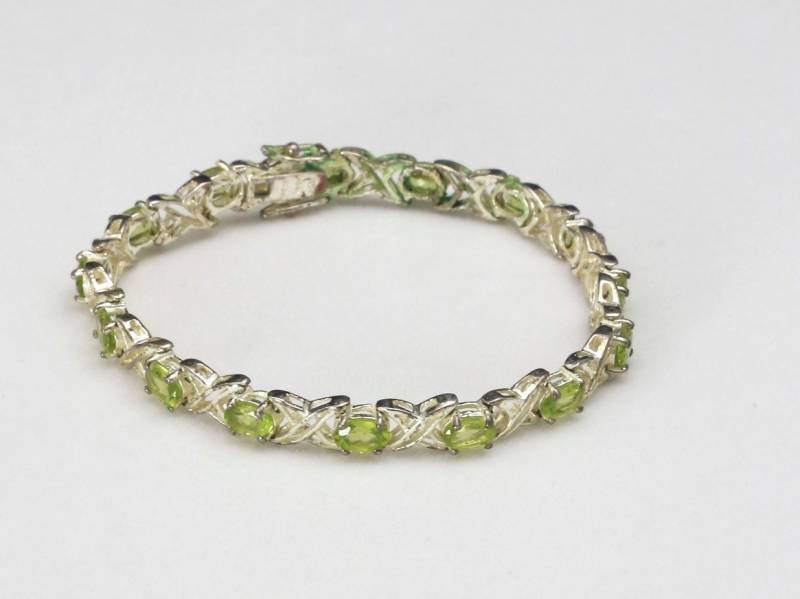 Vintage Sterling Silber & Mehrere Grüne Peridot Stein Link Tennis Armband von HouseofVintageOnline