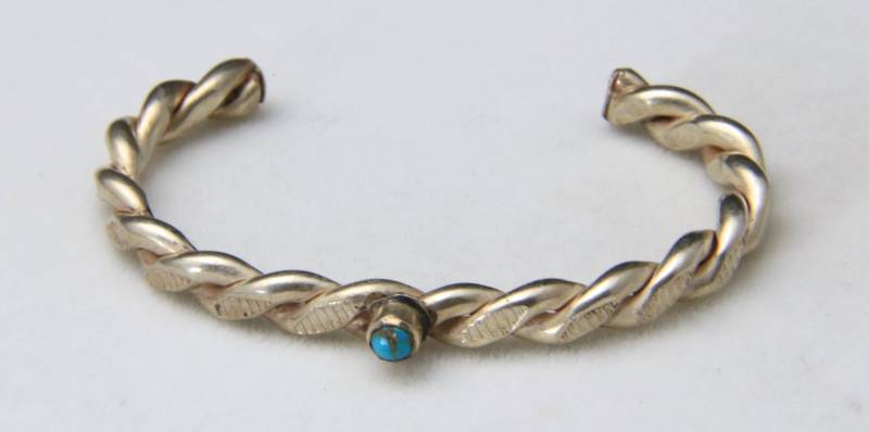 Vintage Turquoise & Sterling Silber Double Strang Twist Kinder Manschettenarmband von HouseofVintageOnline