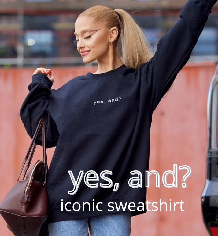 Ariana Grande "Ja, Und?' Rundhals-Sweatshirt - Arinator Merch Ariana Grande "Ja, Und?' Rundhals-Sweatshirt - Arinator Merch von Houseofthepopculture