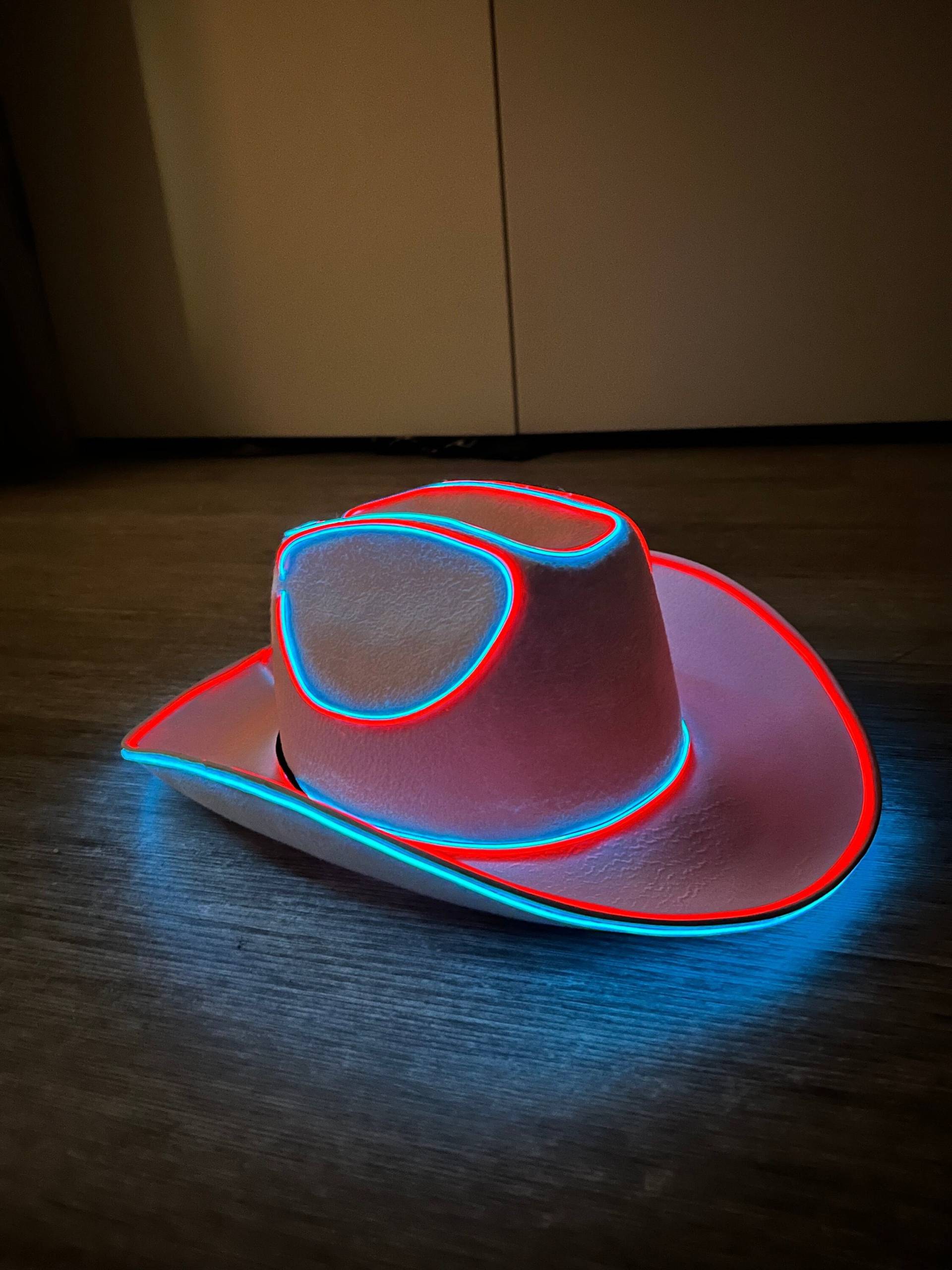 Custom Cowboy Hut in 2 Farben, Cowgirl Hut. Perfektes Cowgirl-Outfit, Neon Cowboyhut, Rave Party Cowboyhut Und Bachelorette Custom Cowboy Hut in 2 Farben, Cowgirl Hut. Perfektes Cowgirl-Outfit, Neon Cowboyhut, Rave Party Cowboyhut Und Bachelorette von HowdyCompany
