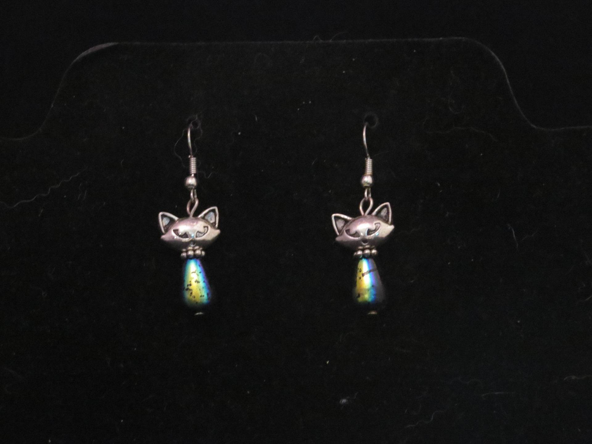 Katzen Ohrringe/Perlen Baumeln Katzen Ohrringe/Perlen Baumeln von HowlinMoonJewelry