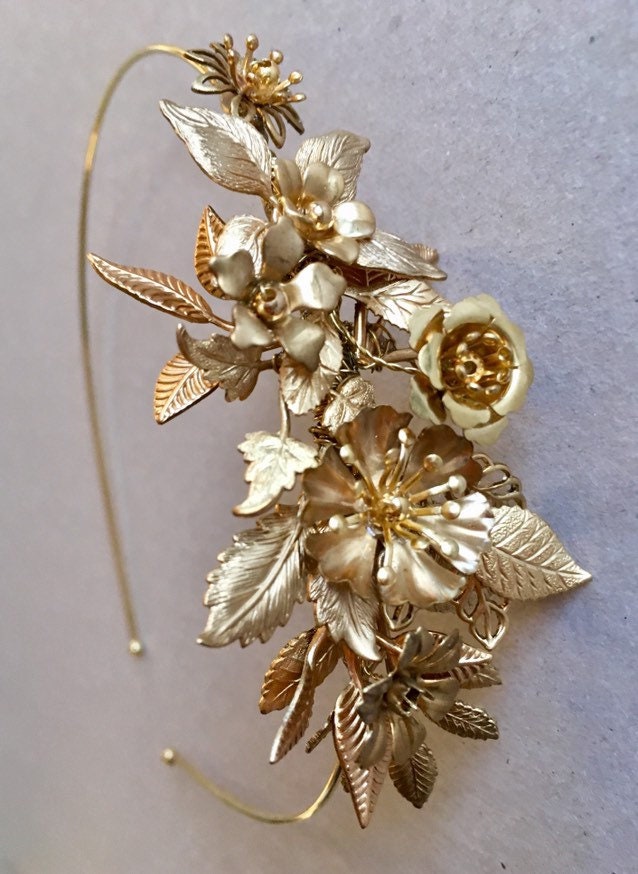 Eloise Blumen Corsage Stirnband - Messing Vintage Tiara Braut Bio Boho Haar Hochzeit von HowlingMoonUK