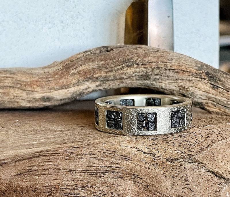 Herren 14K Gold Band Mit Handgemachten Rohdiamant Quads von HozoniDesigns