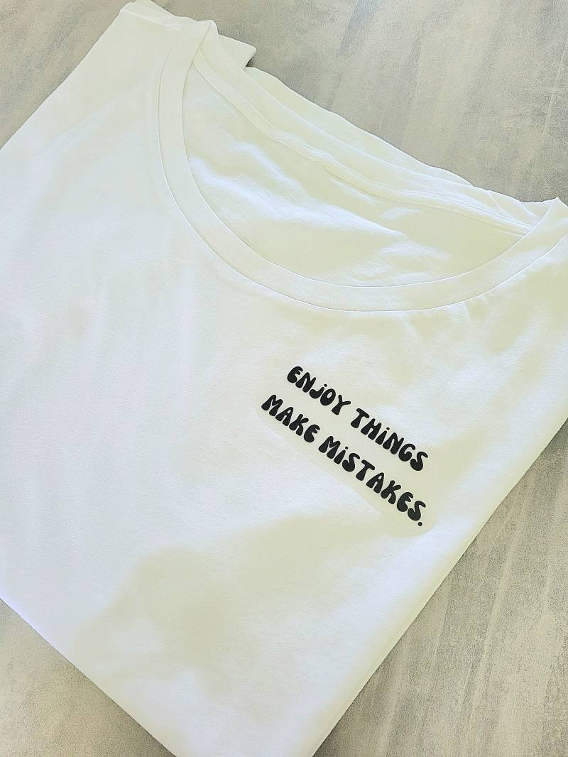 Aufbügler "Enjoy Things.."/Patch Plot Bügelbild Zum Selbst Aufbügeln Auf Shirts, Taschen Etc von HubersLuzieHandcraft