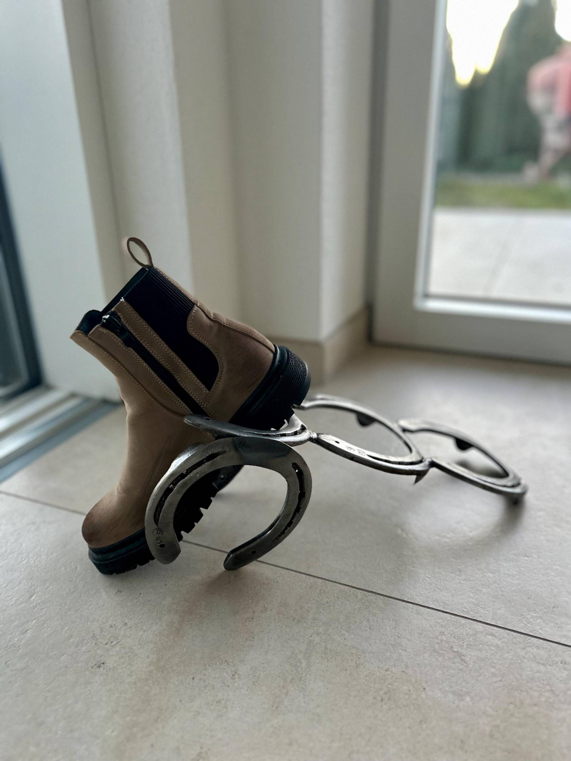 Hufeisen Stiefelheber - Hufeisen-Stiefelzieher Rustikaler Stiefelzieher Für Denkweg Hufeisen Stiefelheber - Hufeisen-Stiefelzieher Rustikaler Stiefelzieher Für Denkweg von HufeisenkunstNB