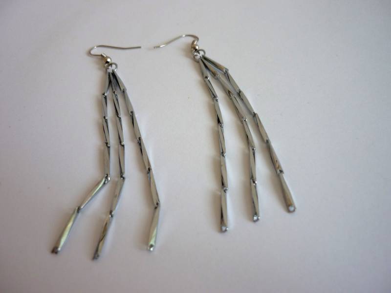 Gliederkette Ohrringe, Lange Quaste Baumeln Silber Ton Metall Edgy Statement Punk von HuggingBearr