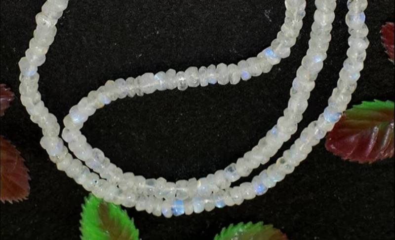 Mondstein Perlen Halskette, Natürliche Edelstein-Halskette, Auffällige von HuggingBearr