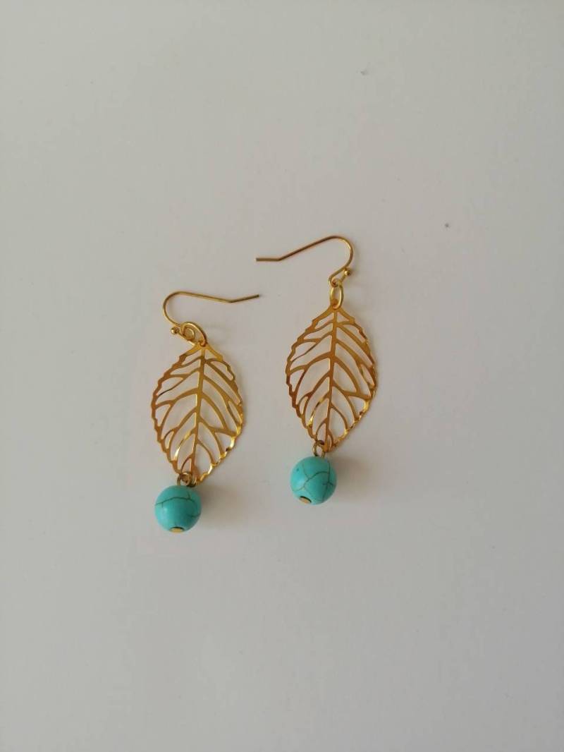 Türkis Perlen Blattgold Baumeln Ohrringe von HuggingBearr
