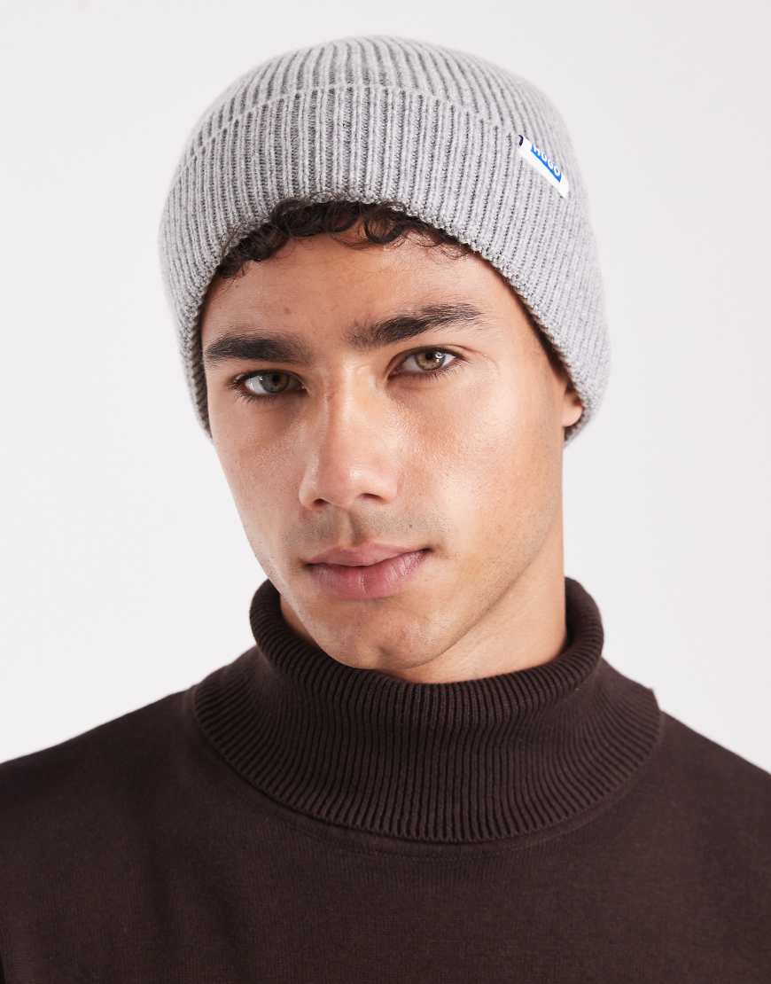 HUGO BLUE - Xiav - Strickmütze in Grau mit Logo-Label von Hugo Blue