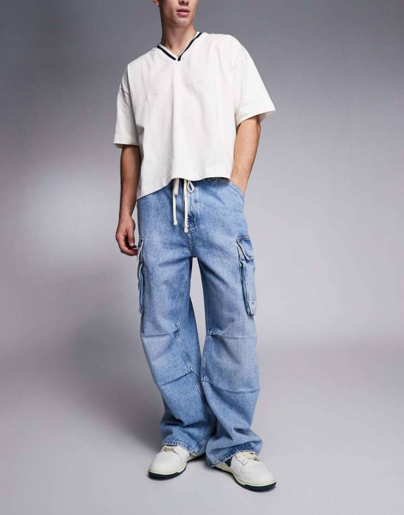 HUGO Blue - Enora - Carpenter-Jeans in Hellblau mit Kordelzugbund und lockerem Schnitt von Hugo Blue