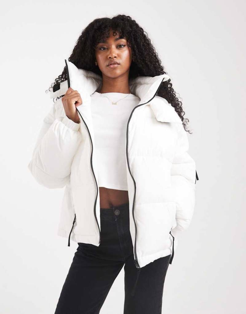 HUGO Blue - Farida - Pufferjacke in Weiß mit Kapuze von Hugo Blue