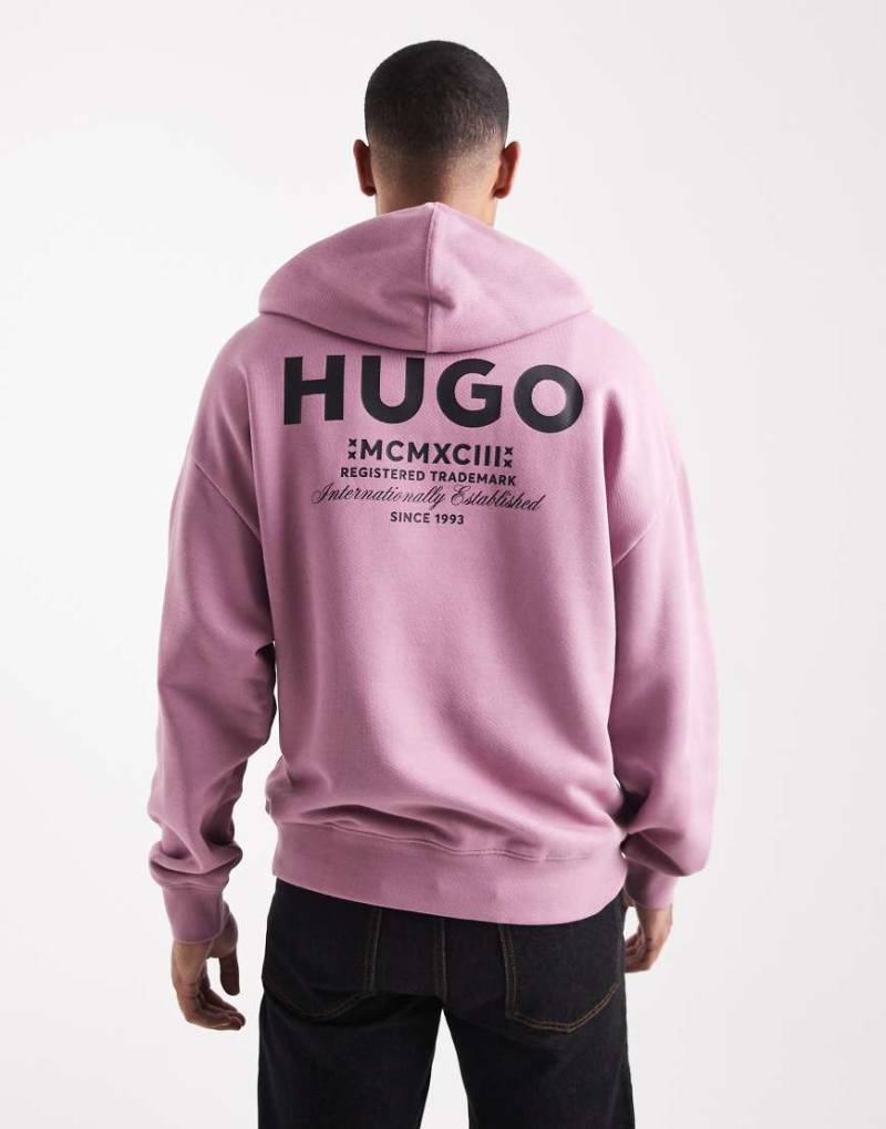 HUGO Blue - Nazardo - Locker sitzender Kapuzenpullover in Dunkelrosa mit farblich abgestimmtem, mittigem Logo vorne und Logo hinten von Hugo Blue