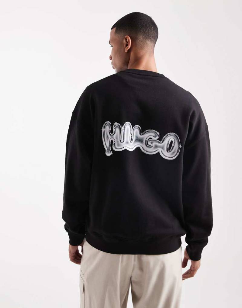 HUGO Blue - Nyrocrew - Oversize-Sweatshirt in Schwarz mit Logoprint auf dem Rücken von Hugo Blue