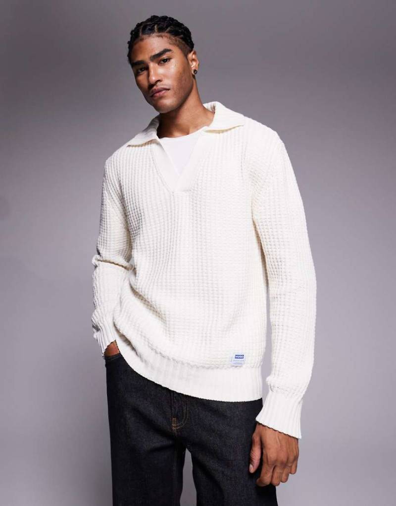 HUGO Blue - Spiro - Strukturierter Relaxed-Fit-Strickpullover in Wollweiß mit offenem Polokragen HUGO Blue - Spiro - Strukturierter Relaxed-Fit-Strickpullover in Wollweiß mit offenem Polokragen von Hugo Blue