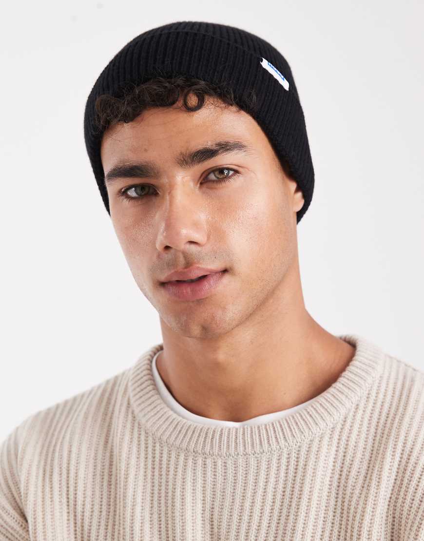 HUGO Blue - Xiav - Strickmütze in Schwarz mit Logo-Label von Hugo Blue