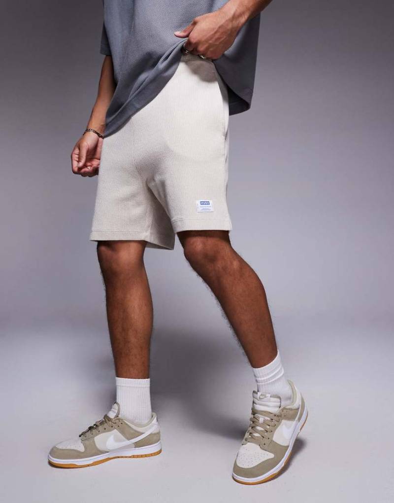 Hugo Blue - Loose-Fit-Jerseyshorts in Stein-Neutral von Hugo Blue