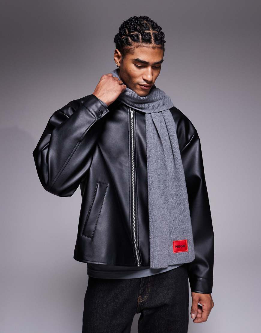 HUGO RED - Zaff - Strickschal in Mittelgrau mit Logo-Label von Hugo Red