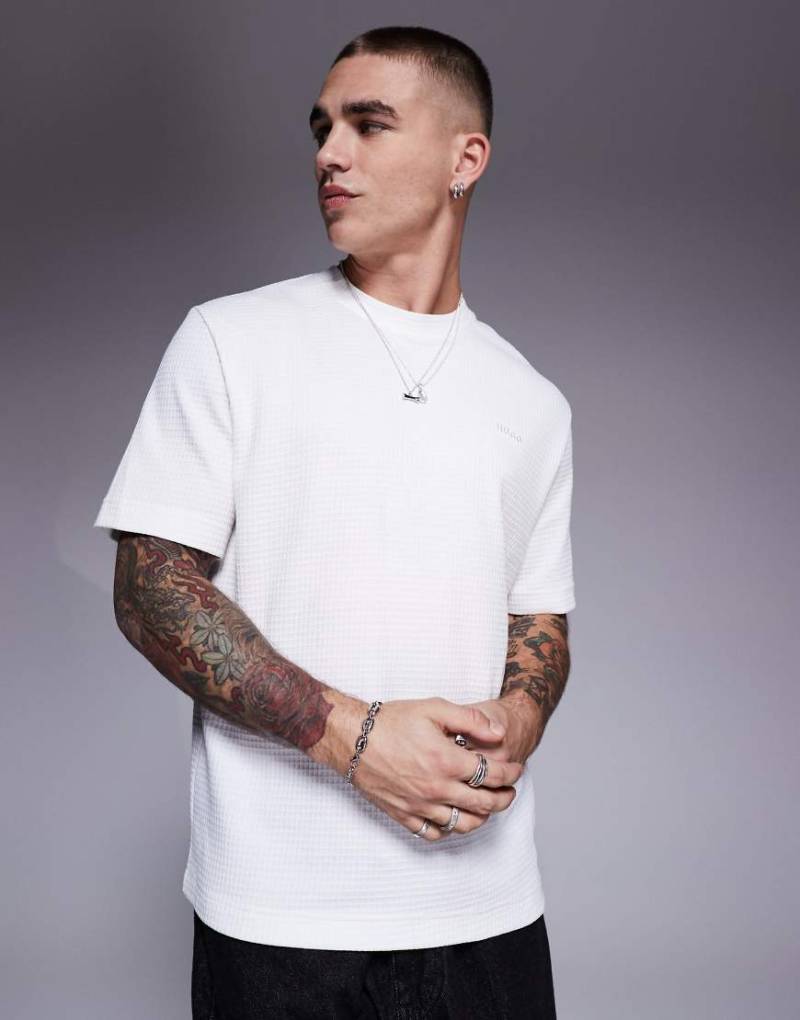 HUGO Red - Austin - Lounge-T-Shirt in Wollweiß mit Waffelstruktur und Logo von Hugo Red