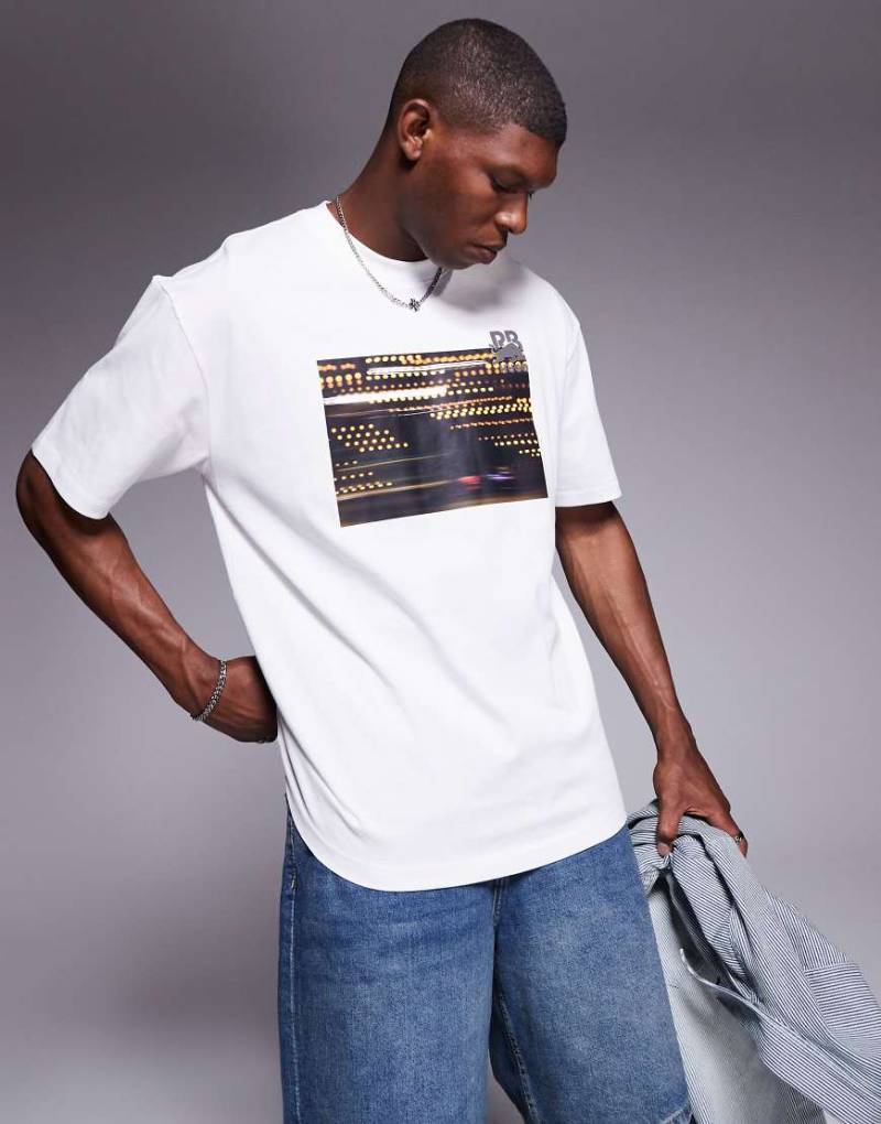 HUGO Red - Bull Racing Capsule - Daveley - Oversize-T-Shirt in Weiß mit Rennbahn-Print von Hugo Red