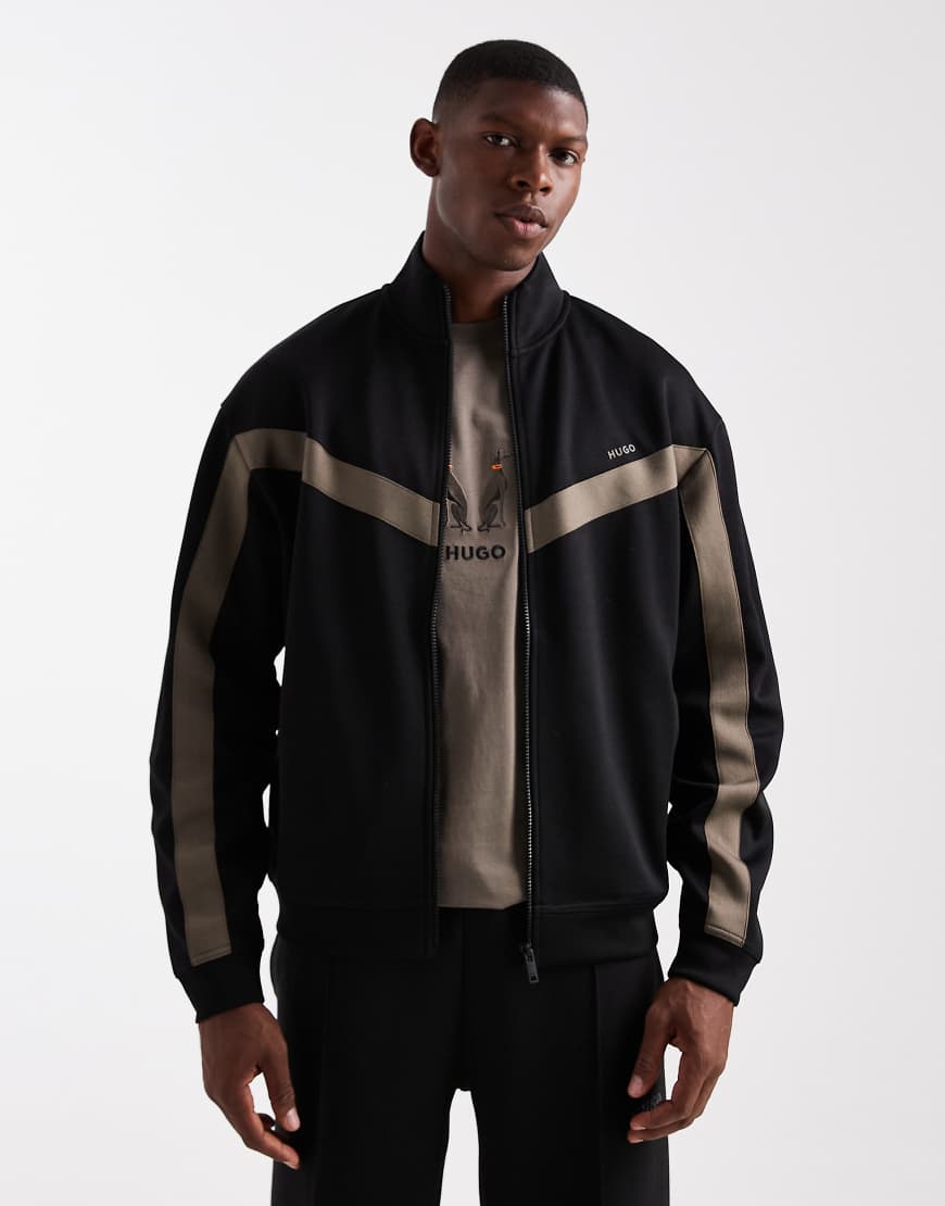 HUGO Red - Darti - Locker geschnittene Trainingsjacke in Schwarz mit Zierstreifen und Logo von Hugo Red