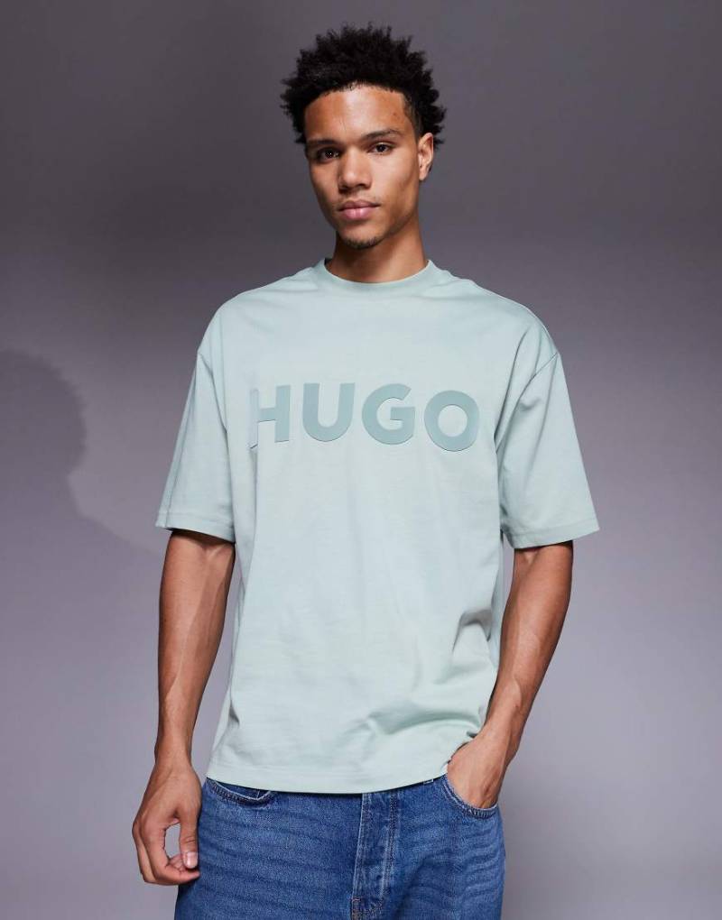 HUGO Red - Dinkee - Oversize-T-Shirt in Hellgrün mit farblich abgestimmtem Logo von Hugo Red