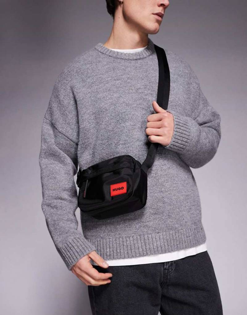 HUGO Red - Ethon - Umhängetasche in Schwarz mit Logo-Etikett von Hugo Red