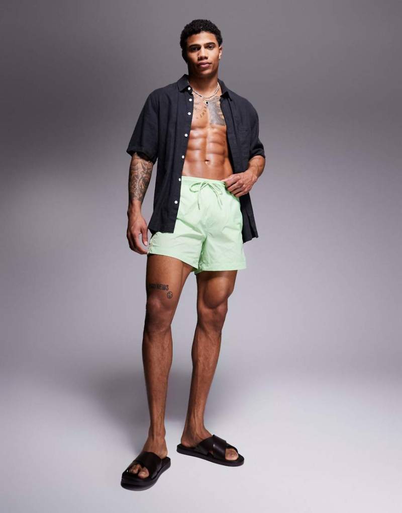 HUGO Red - Fab - Badeshorts in Hellgrün mit Streifen-Logo von Hugo Red