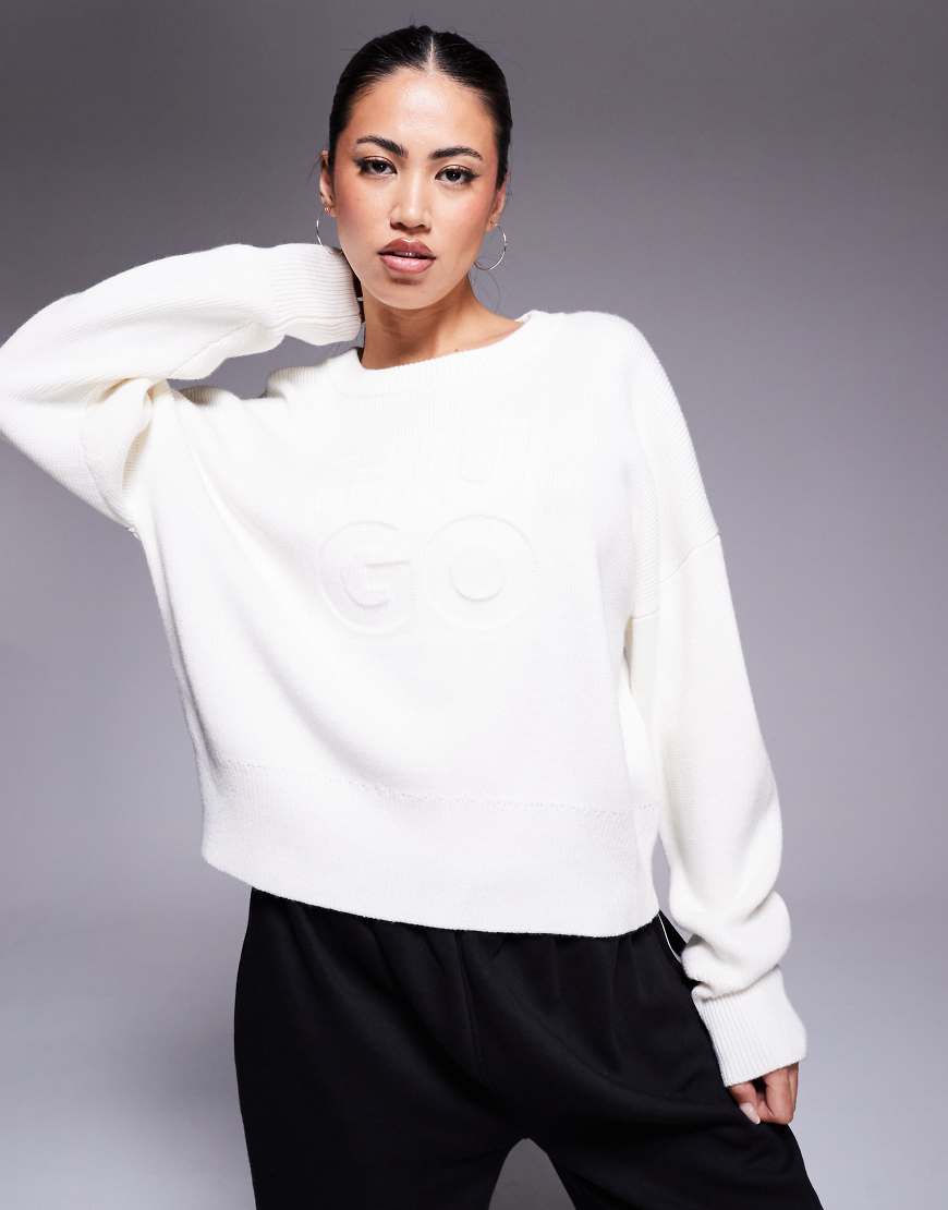 HUGO Red - Sisminye - Pullover in Cremeweiß mit gestapeltem Logo von Hugo Red