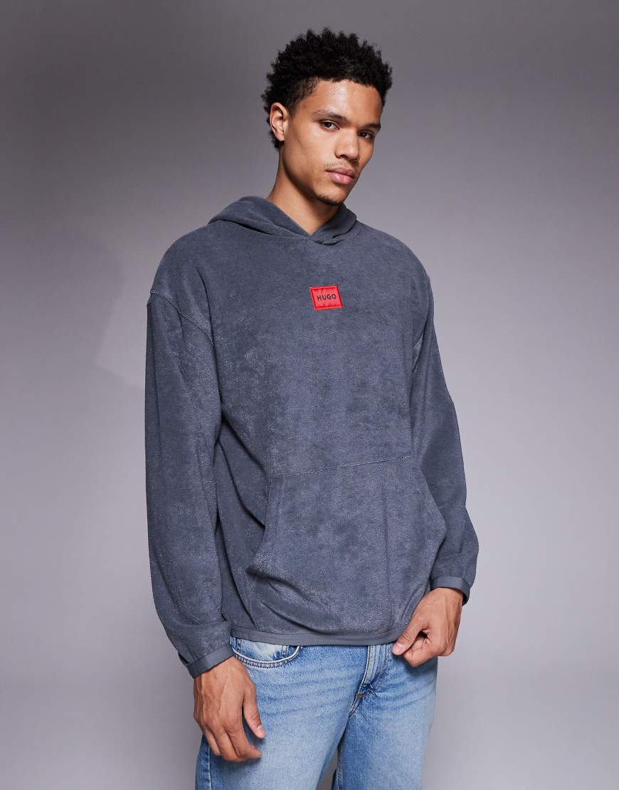 HUGO Red - Terry - Lounge-Kapuzenpullover in Dunkelgrau mit Relaxed-Fit-Passform und mittigem Logo von Hugo Red