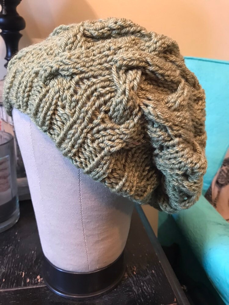 Slouchy Mütze Mit Zopfmuster von HugsAroundTheNeck