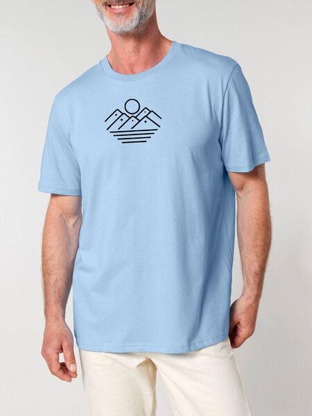 Human Family Bio Unisex Rundhals T-Shirt "Mountain Silhouette" von Human Family