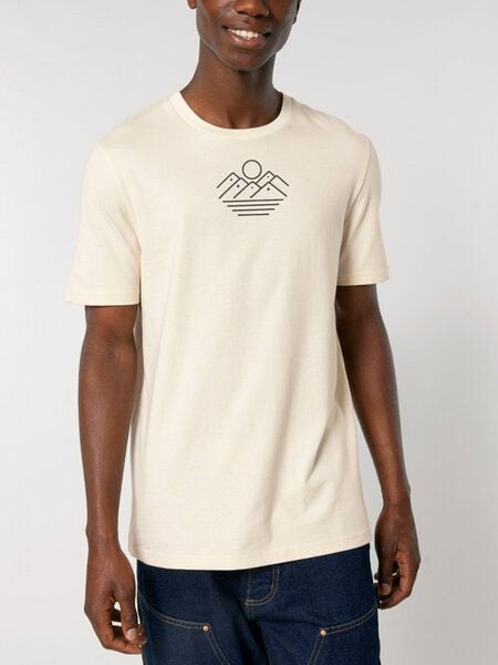 Human Family Bio Unisex Rundhals T-Shirt "Mountain Silhouette" von Human Family