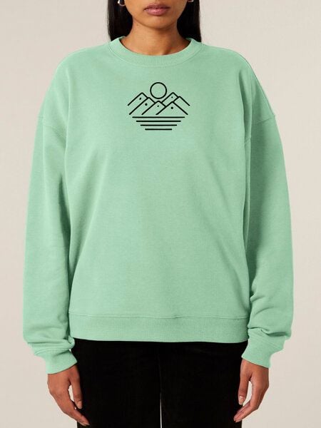 Human Family Bio Unisex oversize Sweatshirt - "Mountain Silhouette" von Human Family