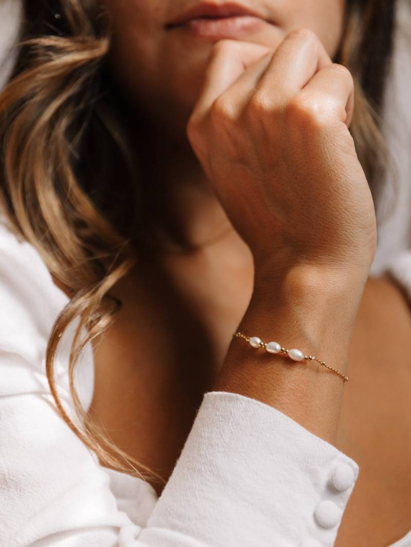 Gold + Perle Armband, Vergoldetes Sterling Und Süßwasserperle Geschenke Für Sie, Brautschmuck, Brautjungfern Geschenk, Juni Geburtsstein von HumbleandSpark