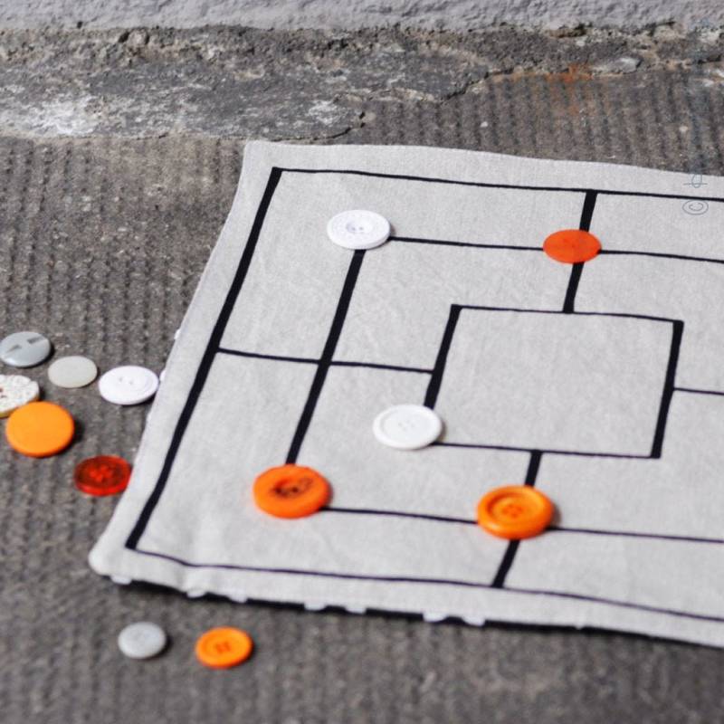 Bügelbild Spiel Mühle, Flockfolie Oder Flexfolie in Wunschfarbe, Zum Aufbügeln Auf Textilien Mit Hohem Baumwollgehalt Bügelbild Spiel Mühle, Flockfolie Oder Flexfolie in Wunschfarbe, Zum Aufbügeln Auf Textilien Mit Hohem Baumwollgehalt von Hummelhonig