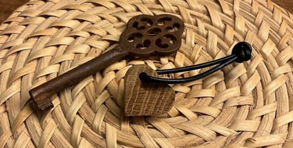 Schlüsselanhänger Herz Aus Holz | Eiche Schlüsselanhänger Herz Aus Holz | Eiche von Hummelwerkstatt