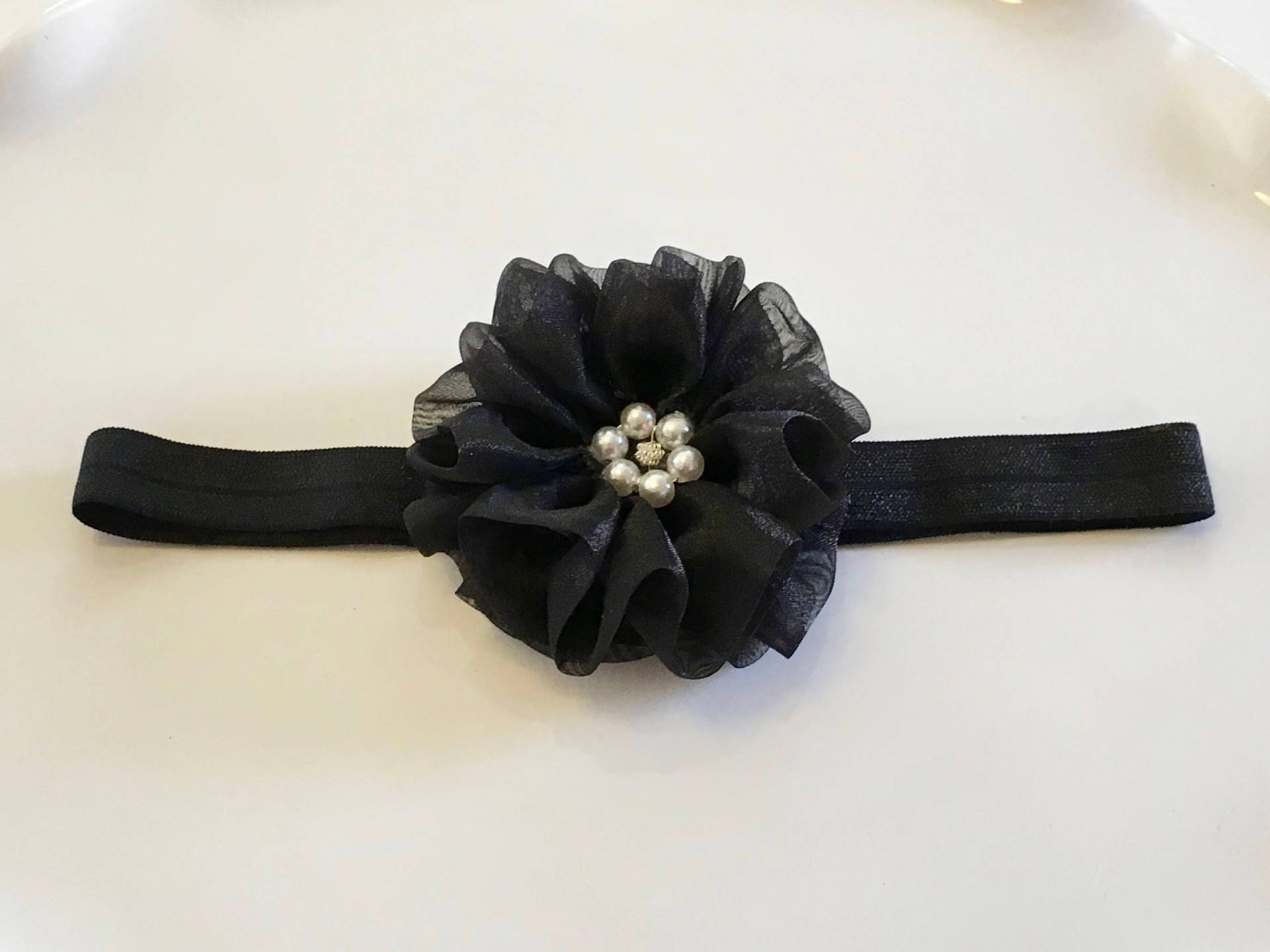 Schwarz Voll Rüschen Blumen Stretch Stirnband von HummingbirdWayLLC