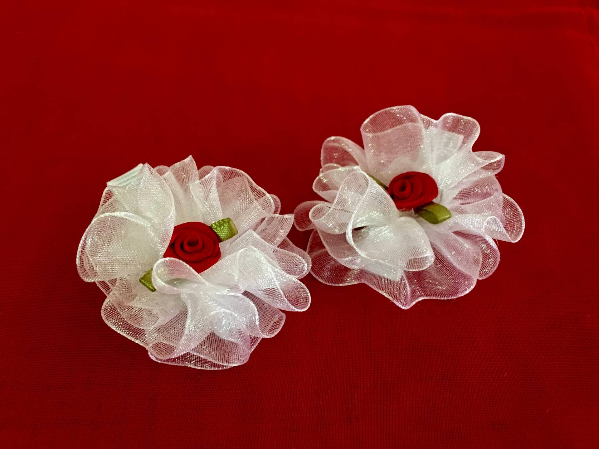 Weiße Blumen Mit Roter Mitte Clip Set Weiße Blumen Mit Roter Mitte Clip Set von HummingbirdWayLLC
