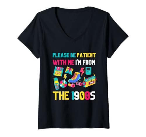 Damen Bitte haben Sie Geduld mit Mir, ich komme aus den 1900er Jahren, Vintage 1900s T-Shirt mit V-Ausschnitt Damen Bitte haben Sie Geduld mit Mir, ich komme aus den 1900er Jahren, Vintage 1900s T-Shirt mit V-Ausschnitt von Humor Father's Day 2026 I'm From The 1900s Country