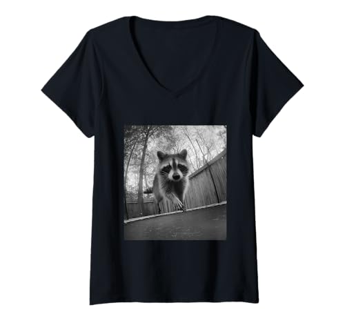 Damen Lustiger Waschbär springt auf Trampolin Waldtier Grafik T-Shirt mit V-Ausschnitt Damen Lustiger Waschbär springt auf Trampolin Waldtier Grafik T-Shirt mit V-Ausschnitt von Humorous Backyard Animals Wildlife Clothing