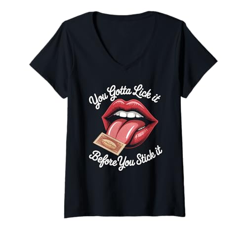 Damen Lustiger Spruch Lick It Before You Stick It Witz Damen Herren T-Shirt mit V-Ausschnitt von Humorous Flirty Lips Stamp Sarcasm Retro Vibe