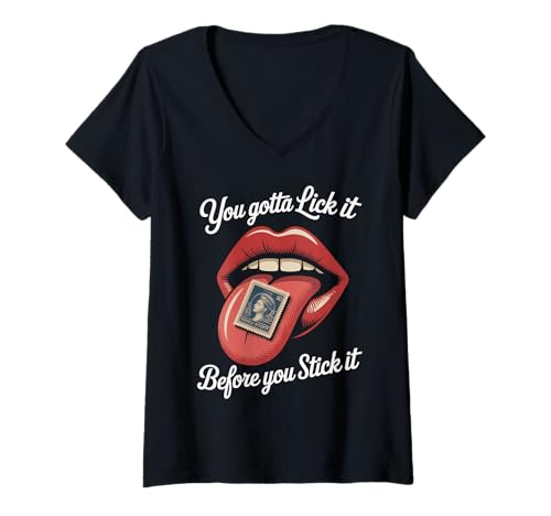 Damen Lustiger Spruch Lick It Before You Stick It Witz Damen Herren T-Shirt mit V-Ausschnitt von Humorous Flirty Lips Stamp Sarcasm Retro Vibe