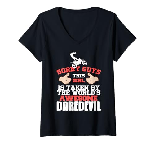 Damen Sie ist vergeben an einen Wilden Motorrad-Helden T-Shirt mit V-Ausschnitt Damen Sie ist vergeben an einen Wilden Motorrad-Helden T-Shirt mit V-Ausschnitt von Humorvolles Paar Motorrad Beziehung