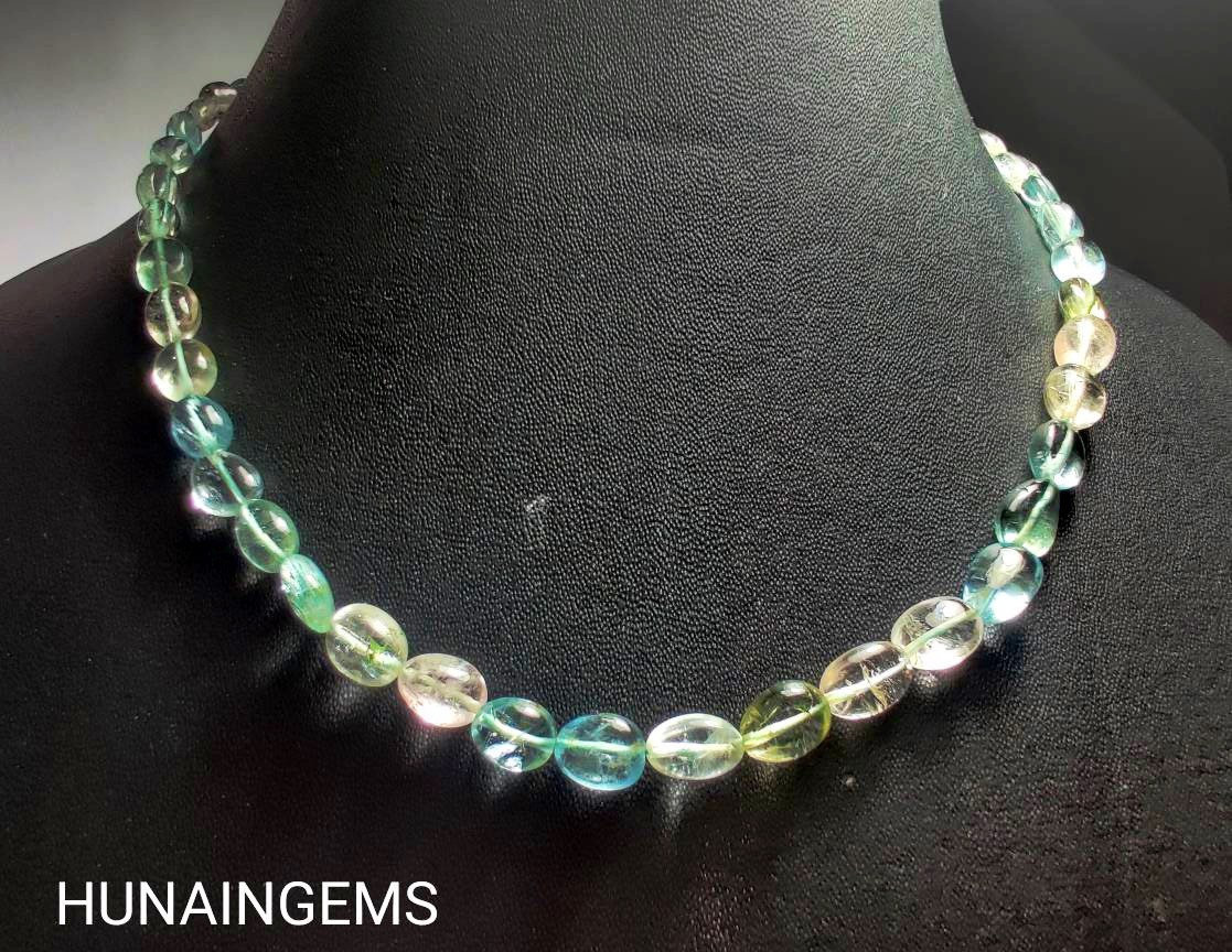 Aquamarin Oval Perlen Multicolor Edelstein Perlen, Größe 5 × 7 Mm Bis 10 Handgefertigte Aquamrine Uncuts Perlen. Halskette 43cm Aquamarin Oval Perlen Multicolor Edelstein Perlen, Größe 5 × 7 Mm Bis 10 Handgefertigte Aquamrine Uncuts Perlen. Halskette 43cm von Hunaingems