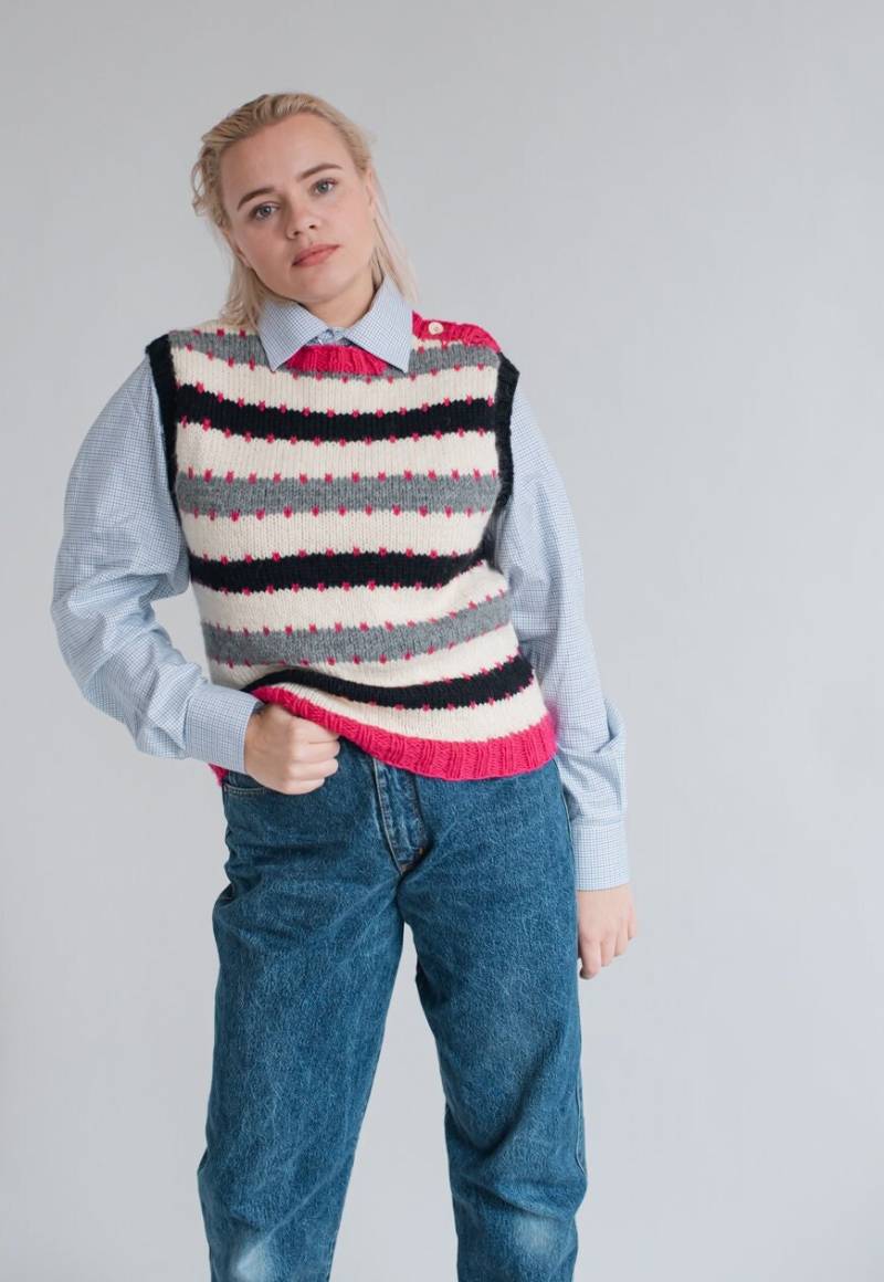 Vintage 70Er Jahre Strick Weste in Extravagantem Streifen Muster Xs von HungerVintage
