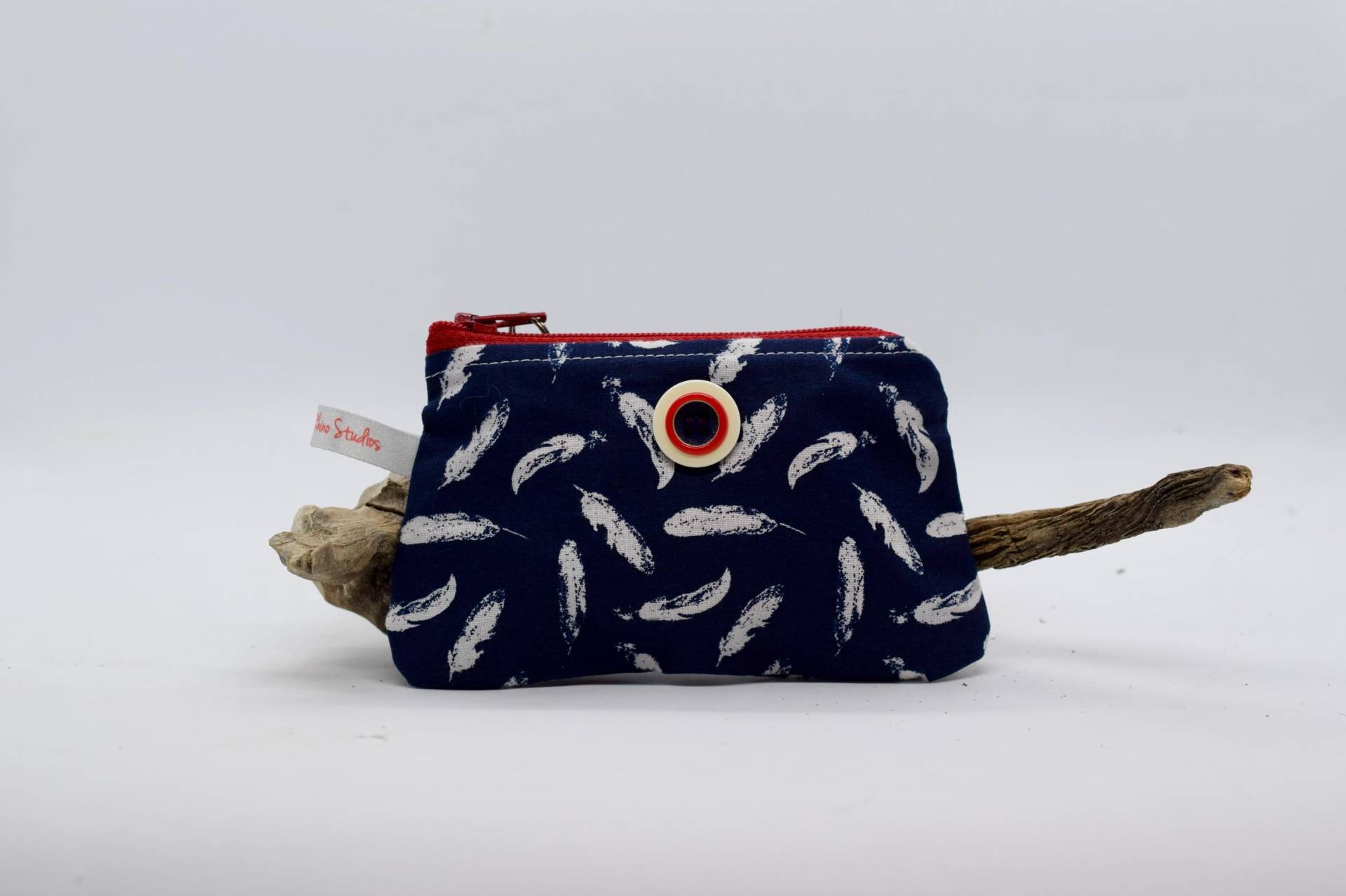 Geldbörse Feder Mit Reißverschluss, Id Halter, Schlüsselanhänger Geldbörse, Ohrhörer Stoff Kleine Tasche, Unikat Geldbörse Feder Mit Reißverschluss, Id Halter, Schlüsselanhänger Geldbörse, Ohrhörer Stoff Kleine Tasche, Unikat von HungryRhinoStudios