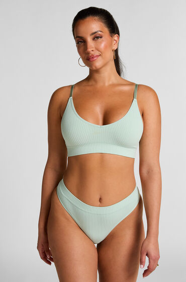 Hunkemöller Hoch ausgeschnittener String Dianne grün Hunkemöller Hoch ausgeschnittener String Dianne grün von Hunkemöller