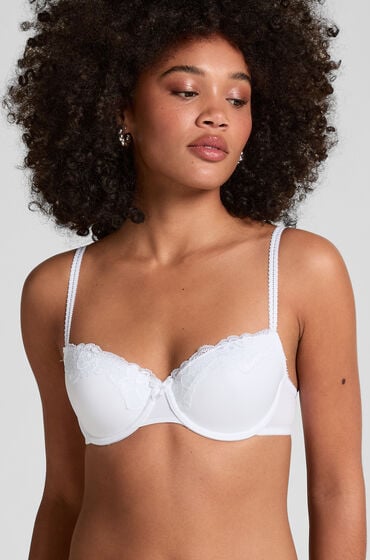 Hunkemöller Vorgeformter Bügel-BH Secret Lace mit Spitze Weiß Hunkemöller Vorgeformter Bügel-BH Secret Lace mit Spitze Weiß von Hunkemöller
