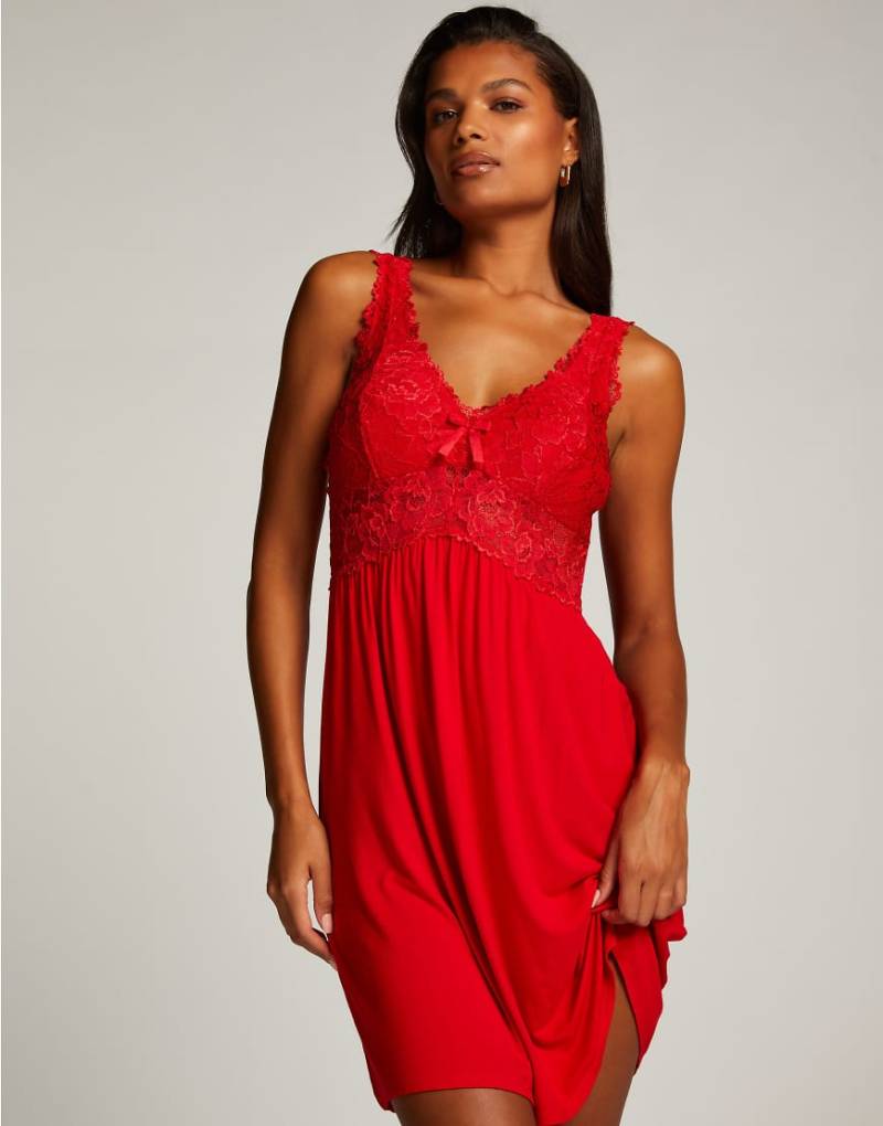 Hunkemöller - Nora - Negligé aus Spitze in Rot von Hunkemoller